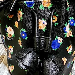 Authentic Coach CarryOn Clutch NWOT.